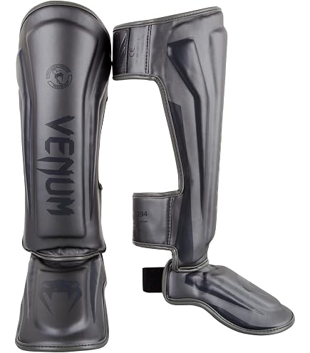 FIGHTR Professionele scheenbeschermers extra dik, met perfecte pasvorm en ideale bekleding, extra dikke scheenbescherming voor kicks in kickboksen, MMA, Muay Thai en vechtsport (All Black, XL FIGHTR Professionele scheenbeschermers extra dik, met perfecte pasvorm en ideale bekleding, extra dikke scheenbescherming voor kicks in kickboksen, MMA, Muay Thai en vechtsport (All Black, XL