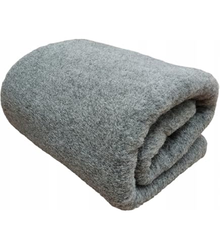 Fabrcated from a luxurous mohar, the Cecch e Cecch throw turns a