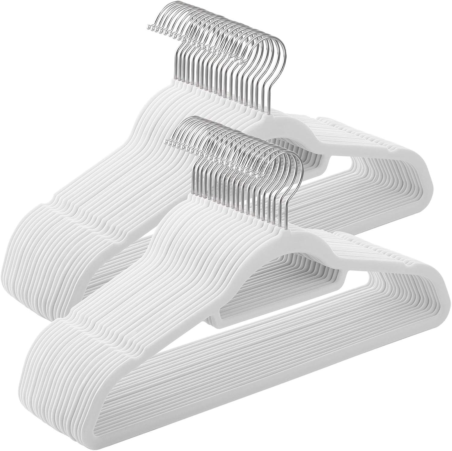 SONGMICS Percha de Terciopelo, Juego de 50, Antideslizantes, con Barra Corbata y Gancho Negro, 0,6 cm Espesor, Ahorra Espacio, 43,5 cm Largo, Abrigo Pantalón, Blanco Nube y Plata CRF020W02