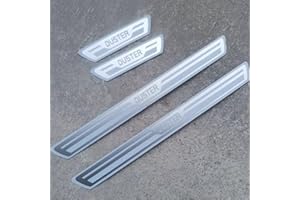 LIUIN 4 Pièces Acier Inoxydable Voiture Seuil de Porte pour Dacia Duster III 2020-2025, Autocollants Protection Seuil Porte de Voiture Style de Seuil de Voiture,C