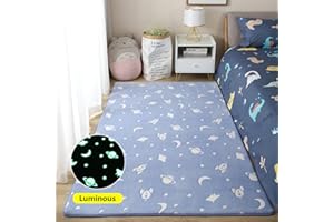 Stillshine. Luminiscente Alfombra Infantil Luna Universo Estrella Dinosaurio Patrón Alfombra de Juego Antideslizante Sala de Estar Decorativa Dormitorio Hogar Jardín de Infancia (Universo,100×200 cm)