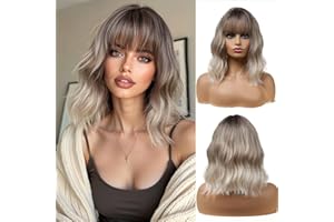 Esmee 14 Cali Krótkie Blond Peruki z Grzywką dla Kobiet Naturalne Syntetyczne Włosy Peruka Ombre z Ciemnymi Korzeniami Luźne Faliste Peruki do Cosplay Daily Party Wear