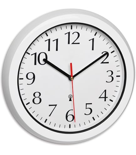 St. Leonhard Horloge Murale Radio-Pilotée Étanchéité IPX7 – Intérieur Extérieur – Gros Chiffres Lisibles – Blanc Laqué Ø 31 Cm