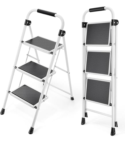 SONGMICS ladder, trap, aluminium ladder met 3 antislip treden, opvouwbaar, trap, multifunctionele ladder, draagvermogen tot 150 kg, zilvergrijs-inktzwart GLT23K