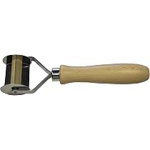 Taglierina rotonda scanalata in acciaio inox - con manico - 14 cm