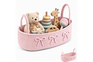 Flätad dekorativ korg, korg med presentpåsar och rosetter, dekorativ korg