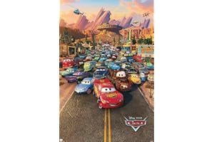 Close Up Cars - Pixar Poster (Hauptmotiv - Alle Charaktere - Lightning McQueen & Freunde) (Größe: 61cm x 91,5cm)