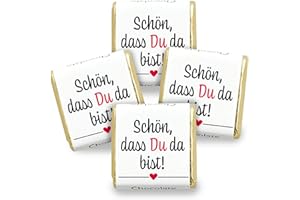 ‎GREHGE Tolle Idee 135 Stück Schokoladen-Nougat-Tafeln "Schön, dass Du da bist", kleine Geschenke, Süßigkeiten Box, Gastgeschenke, zum Kaffee, Mini Geschenke in Confiserie Qualität