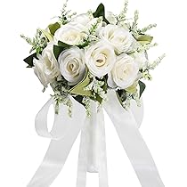 Bouquet da sposa o damigella d'onore con mughetto, peonie, rose, ortensie, rosa e avorio. Aggiungi l'occhiello dello sposo, una corona di fiori e molto altro! - Italia