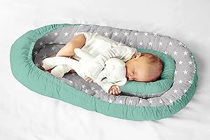 KOSPU Multifunktionale Kuschelnest Babynest Kokon für Babys und Säuglinge, Nestchen, Reisebett, 100% Baumwolle, antiallergisch,Minze/Graue Sterne