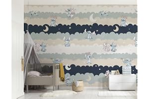 Komar Vinyltapet – Disney Lilo and Stitch Cozy Clouds – storlek 212 x 250 cm, 1 rulle med 4 paneler, barnrum, tapet