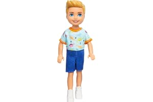 Barbie Chelsea-docka, liten pojkdocka bär avtagbar en del med dinosaurietryck och vita skor, blont hår och blå ögon