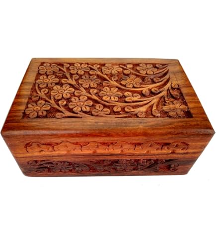 Boîte Artisanale Carrée En Bois Sculpté à La Main – Marron, Inde – Avec Couvercle