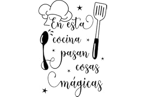 SOUL ART GRAPHICS SoulArt® Vinilo decorativo con frase "En esta cocina pasan cosas mágicas" Pegatinas decorativas cocina. Decoración casa, vinilo pared autoadhesivo, vinilo de corte (41x59cm)