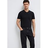 V Yaka Stre&ccedil; Siyah Basic Tiş&ouml;rt Fitted/V&uuml;cuda Oturan Kesim 061748-900