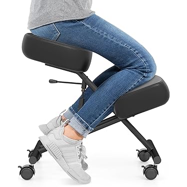 cinius Ergonomische stoel (Made in Italy) met kniesteun. Ook geschikt voor grote personen (tot 190 cm). Ideaal voor zittende werknemers ontlast de rug. Helling/kniebrace verstelbaar