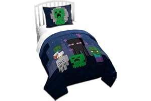 Jay Franco Minecraft Bad Night Twin Quilt & Sham Set - Super Soft Kids Bedding Features Creeper & Enderman - Fade Resistant Microfiber (Official Minecraft Product)