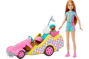 Barbie und jüngere Schwester Stacie - Gokart Abenteuer Spielset mit praktischem Hundekorb zum Anbringen des Hündchen, Stickerbogen für Gestaltung des pinken Helms, für Kinder ab 3 Jahren, HRM08
