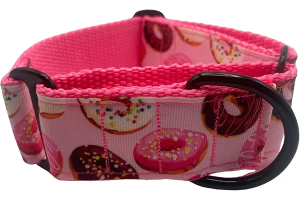 EGV - Collar Martingale 4 cm ancho, Collar galgo hecho a mano en España, Collar ancho para todo tipo de perro, Collar perro con hebillas negras. (Donuts, L (Cuello 37-56 cm))