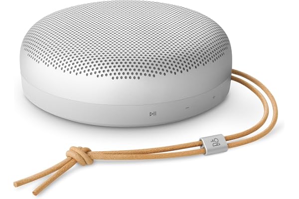 Bang & Olufsen Beosound A1 (3rd gen) – Enceinte Bluetooth Portable compacte, étanche IP67, eco-Responsable, Jusqu’à 24 h d’autonomie et 3 Microphones pour des appels clairs - Natural Aluminium