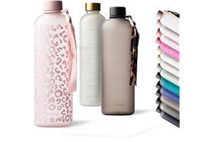 MAMEIDO Gourde 1,5 l, Bouteille d'eau Design Plastique avec Marqueur de Temps de Motivation, sans BPA, étanche (Wild Candy)