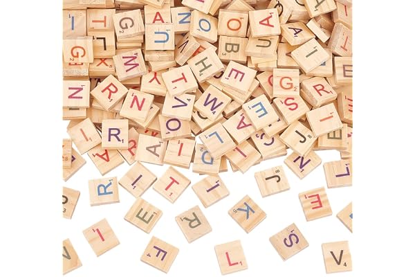OLYCRAFT 300PCS Tuiles de Lettres en Bois colorées A-Z Lettres majuscules Pièces pour la Fabrication de sous-Verres d'alphabet et de Mots croisés de Scrabble