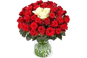 Rosenstrauß “Sweetheart”, Mit einem Herzen aus weißen Rosen, 50 rote und weiße Rosen, ⌀ 40-50cm, 7-Tage-Frischegarantie, Qualität vom Floristen, Ideales Blumengeschenk, Schneller Blumenversand