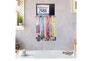 YCBTREE Uchwyt na medale, medale maratonowe, z tablicą do pisania kredą i tablicami z numerami startowymi, stojak na medale sportowe, do 24 medali, 80 numerów startowych
