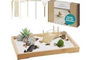 Navaris Zen zestaw ogrodowy - mini japoński ogród piaskowy - miniaturowe ozdoby z kamienia medytacyjnego - buddyjskie prezenty kompletny zestaw - prostokątna taca bambusowa, biały piasek