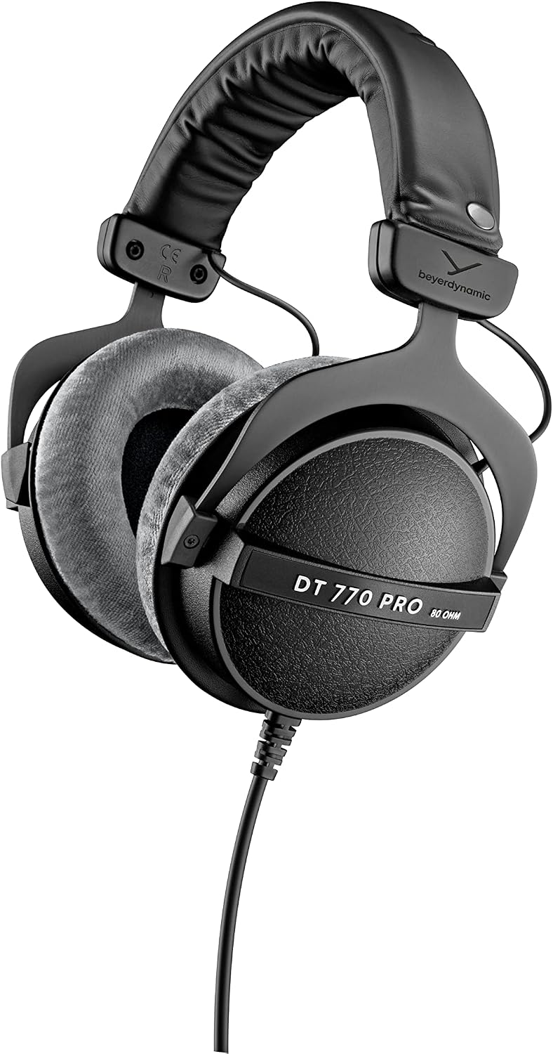 beyerdynamic DT 770 PRO 80 Ohm Casque studio circum-aural. Conception fermée et filaire pour l'enregistrement et le monitoring professionnels. Fabriqué à la main en Allemagne.