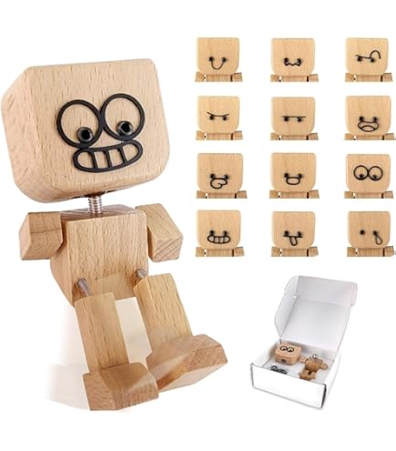 Gekleurde Houten Figuren In De Vormhand Met Een Glimlach Op Een Grijze Achtergrond 661495 36690