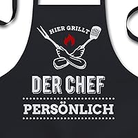 YORA Grillschürze für Männer lustig - Hier grillt der Chef - Vatertagsgeschenk inkl. personalisierbarer Urkunde…