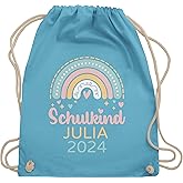Geschenk mit Namen personalisiert by Shirtracer - Turnbeutel Rucksack - Schulanfang Einschulung - Schulkind 2024 Regenbogen