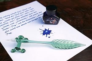 FARBGLASHÜTTE LAUSCHA GMBH - ELIAS GLASHÜTTE Original Lauscha Glaskunst Glasfedergeschenkset MARTIN LUTHER mit Tintenfaß und Ablage aus Original Waldglas in Grün