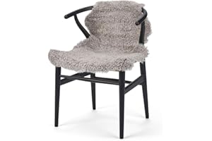 ‎NORDIC SHEEP Nordic Sheep Lammfell Kurzhaar 90x60 cm | Lammfell Echt für das Sofa, den Stuhl oder rund um den Esstisch | Jedes Lammfell Teppich ist EIN Unikat und von der Natur geschaffen | Farbe: Hellgrau