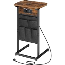 HOOBRO Table d'Appoint en Forme de C, Bout de Canapé avec Plateau Ovale et Station de Charge, Table Basse avec Cadre métallique, pour Petit Espace, Salon, Chambre, Marron Rustique et Noir EBF18CSF01