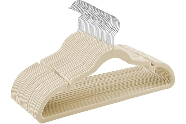 SONGMICS Perchas de Terciopelo, Juego de 30 Piezas, Antideslizantes, Ranuras para Hombros, Barra para Pantalones, Gancho Giratorio 360°, 0,6 cm de Grosor, 43 cm Largo, Beige Arena CRF029K03