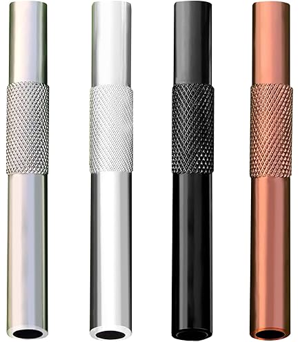 Tube à Cocktail Réutilisable En Métal Et Cubes De Sucre Blanc Dans Un