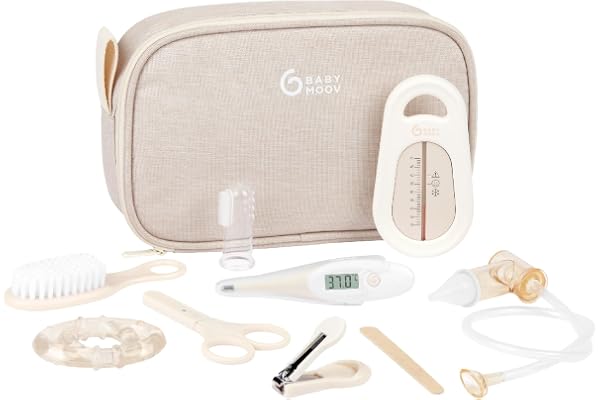 Babymoov Trousse de Soin Bébé - Compacte & Nomade - Dès la naissance - 9 Accessoires Essentiels Soin de Bébé dont Brosse à Cheveux, Thermomètre digital, Thermomètre de bain, Petit Coupe Ongles, Sable
