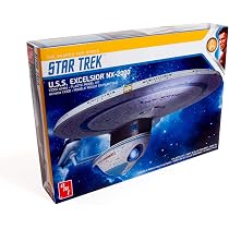 STAR TREK : USS Enterprise NCC-1701 Refit Model Kit by Polar Lights