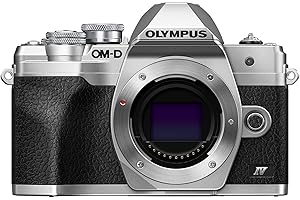 Fotocamera Olympus OM-D E-M10 Mark IV con sistema Micro Quattro Terzi Olympus, sensore da 20 MP, schermo LCD per selfie, mirino elettronico, video 4K, potente messa a fuoco automatica, Wi-Fi, argento
