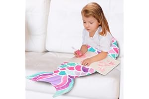 ‎BLOSSOM&THORN Blossom&Thorn Meerjungfrau Decke für Erwachsene und Kinder, Universelle Schlafdecke aus Flanell als Meerjungfrauenflosse (100 cm x 140 cm, Puderblau)