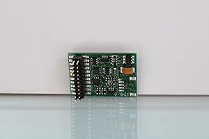 ARTIST UNKNOWN Lenz 10322-01 - Locomotive DCC decoder SILVER + PluX22, NEM658