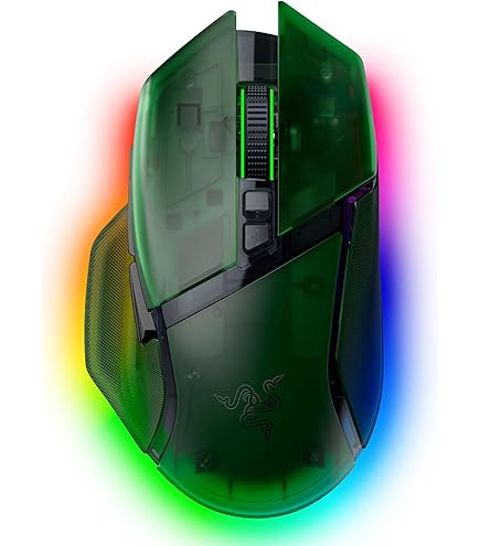 Razer Basilisk V3 Pro + Mouse Dock + Wireless Charging Puck
