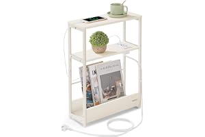 VASAGLE Smalt Sidobord, med Grenuttag, 3 Hyllor | Sängbord för Små Utrymmen, 45 x 18 x 58 cm, Tidningsställ, Gräddvit och Mat