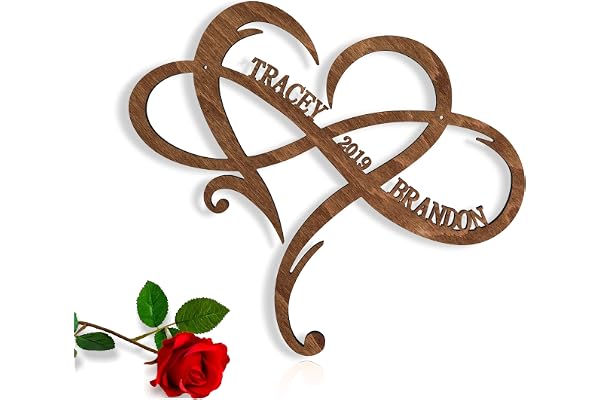 Signe en Bois Personnalisé, Forme de Cœur avec Symbole Infini, Cadeau de Mariage pour Les Couples, 2 Noms Année et Cœur, Cadeau de Saint-Valentin Rustique, Plaque d'amour Custom en MDF, 26 cm x 29 cm