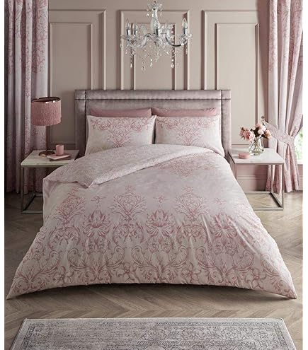 Great Bay Home Matelassé Coverlet with Pillow Shams for King Size Beds - Lightweight