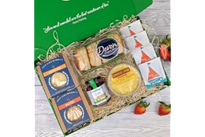 THE CORNISH HAMPER STORE Devon Afternoon Tea Hamper for 2-4 | Cream Tea Hamper, 4 Scones, 4 Teabags, Jam, Cream & Biscuits | Gifts for Women, Food Hampers for Men | Father’s Day, Birthday, Anniversary or Special Occasions