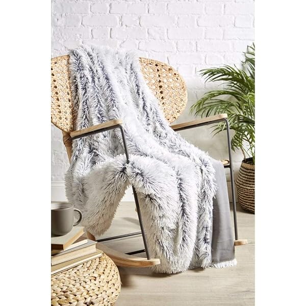 Kirkton House Red London Royal Sports Team Embroidered Single Bed Fleecy  Polar Blanket Sofa Throw 150 x 200cm : Amazon.co.uk: Home u0026 Kitchen