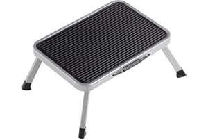 SONGMICS Marchepied 1 Marche Pliable, Escabeau, en Acier, avec Patins Antidérapants, Charge 150 kg, Dimensions Dépliées 32 x 44 x 17,5 cm, Gris GSL001G01